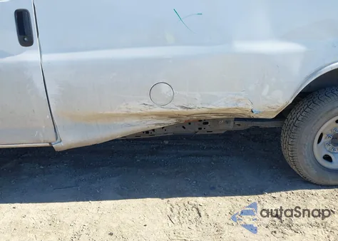 2016 Chevrolet Express 2500 Work Van z USA, uszkodzony, nr VIN 1GCWGAFF6G1118694